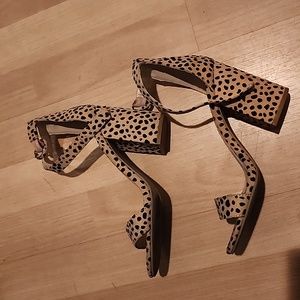 QUPID Cheeta Print Heels